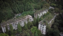В Абхазии умирают брошенные города В Абхазии умирают брошенные города