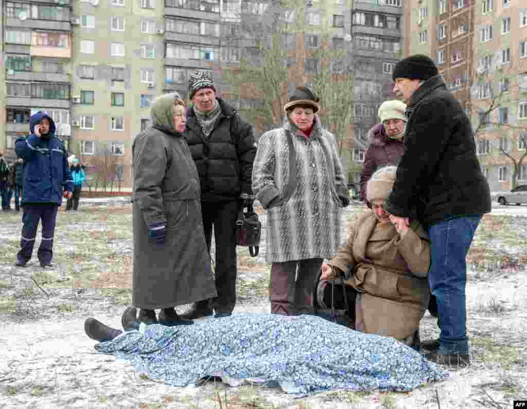 Родственники погибшего в результате обстрела Краматорска  