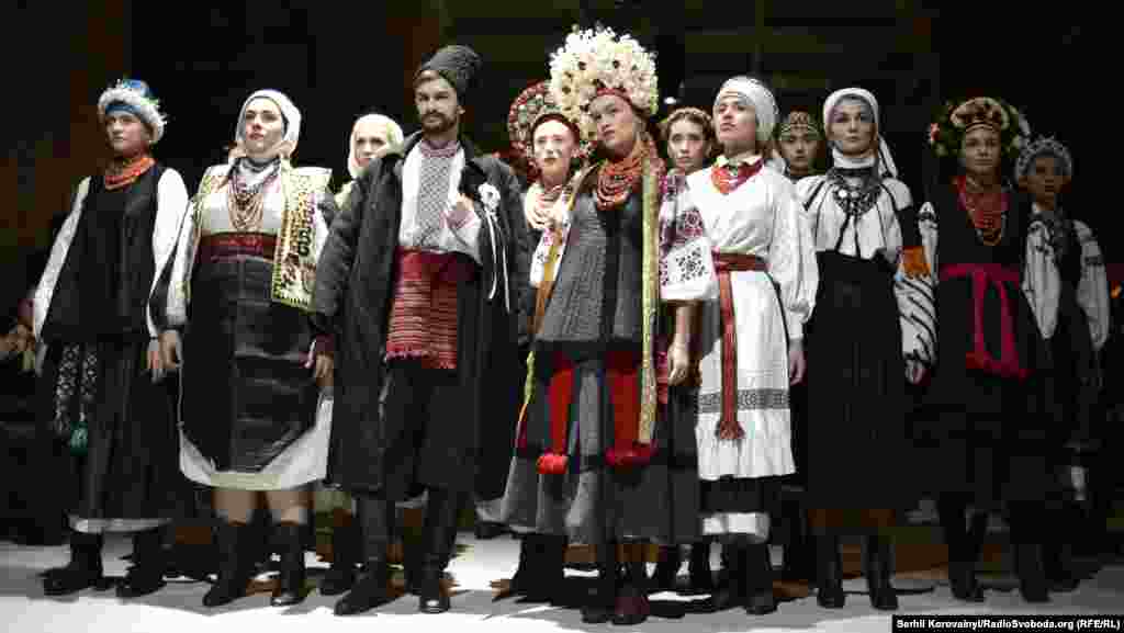 Вышиванка является символом единства украинского народа. В стране даже празднуется День вышиванки