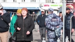 Полиция в Москве возобновила "пятничные рейды" возле мечетей Полиция в Москве возобновила "пятничные рейды" возле мечетей