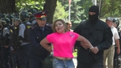 Задержания людей на митингах против продажи земли иностранцам. Алма-Ата, 21 мая 2016 г. Задержания людей на митингах против продажи земли иностранцам. Алма-Ата, 21 мая 2016 г.